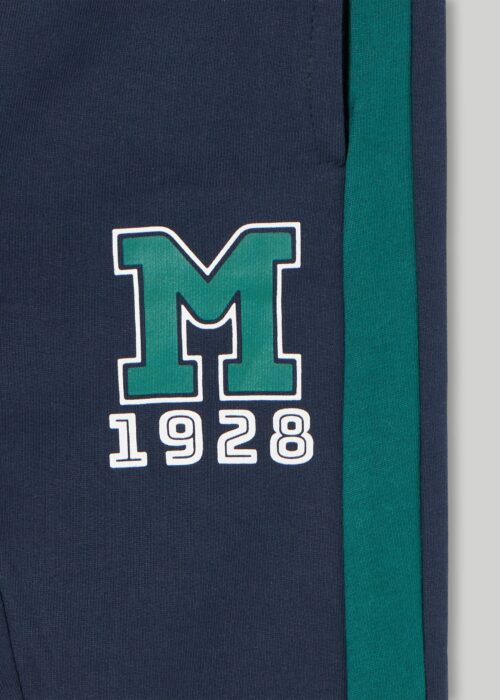 Alternative view of Komplet