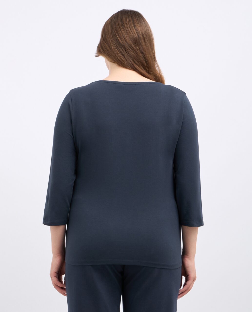 Alternative view of Majica