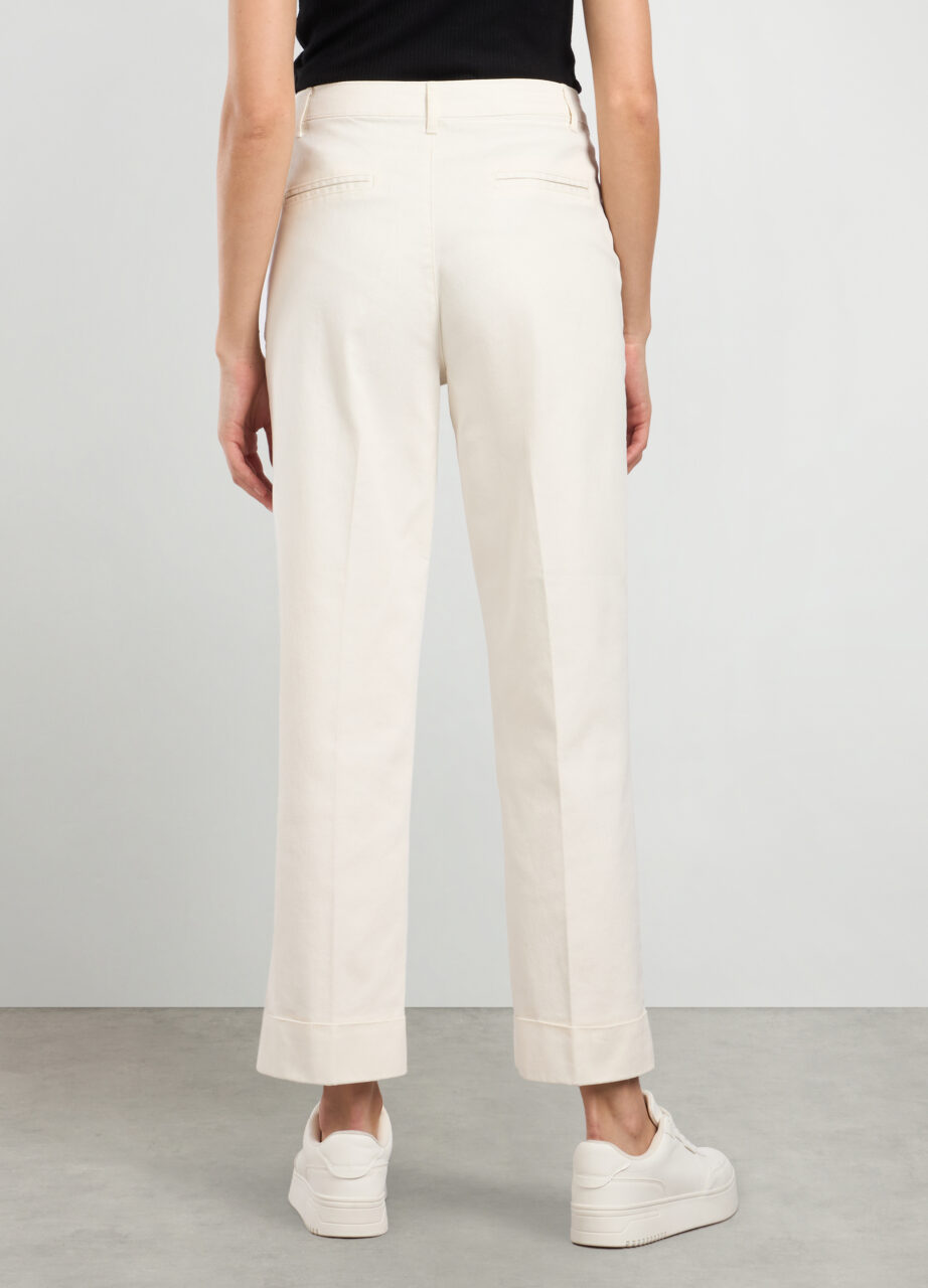 Alternative view of Hlače