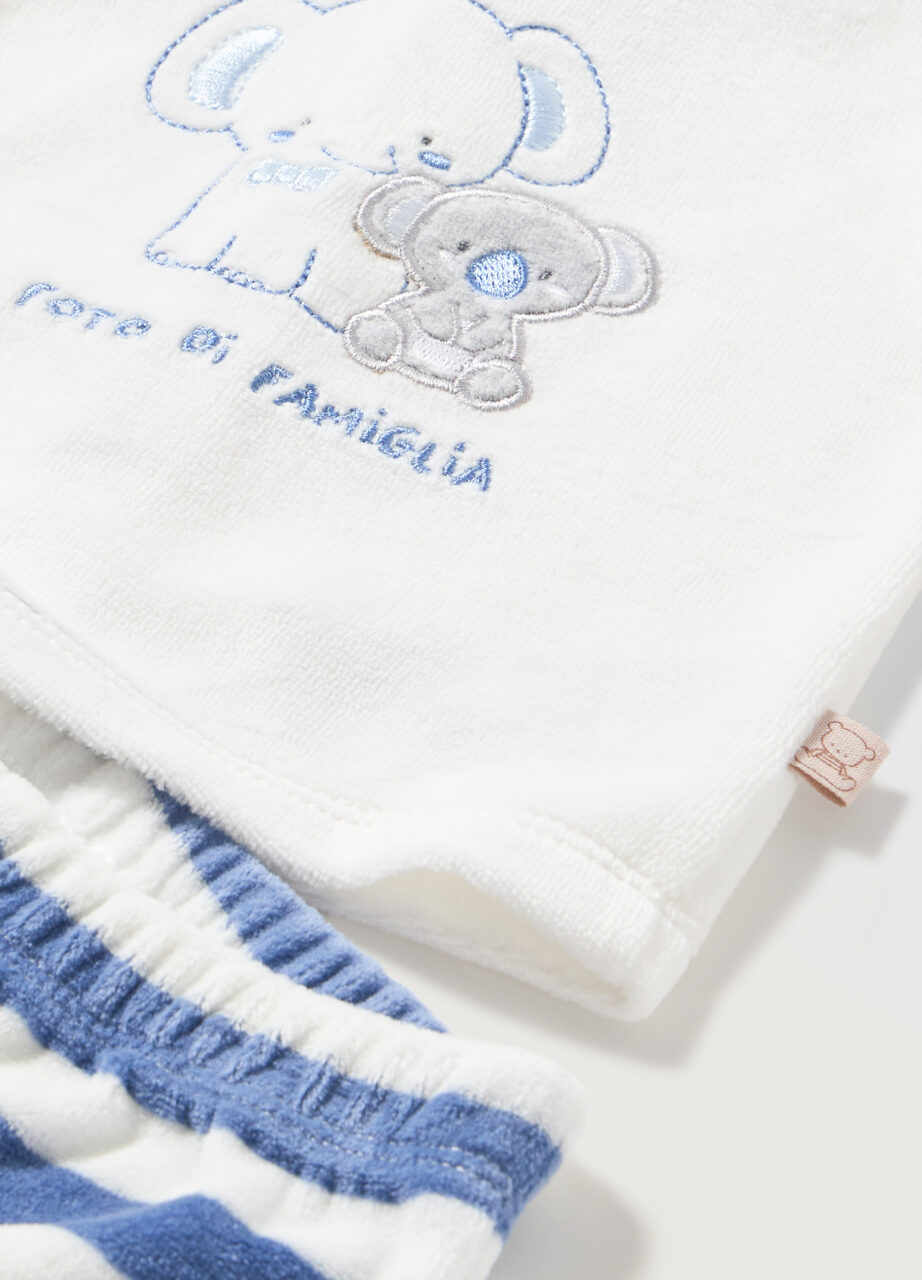 Alternative view of Set od prugastog velura za novorođenčad