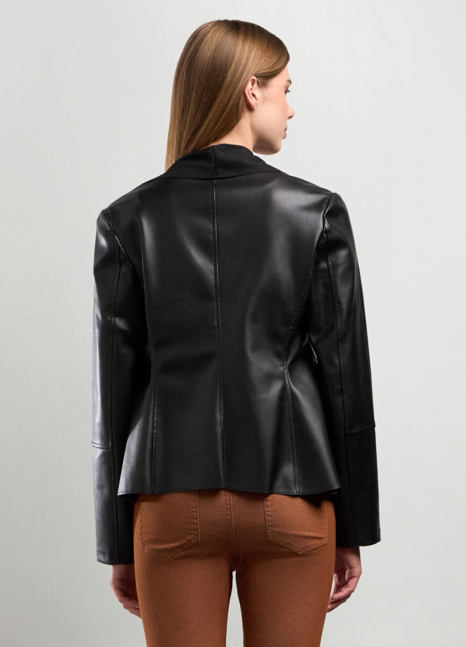 Alternative view of Jakna