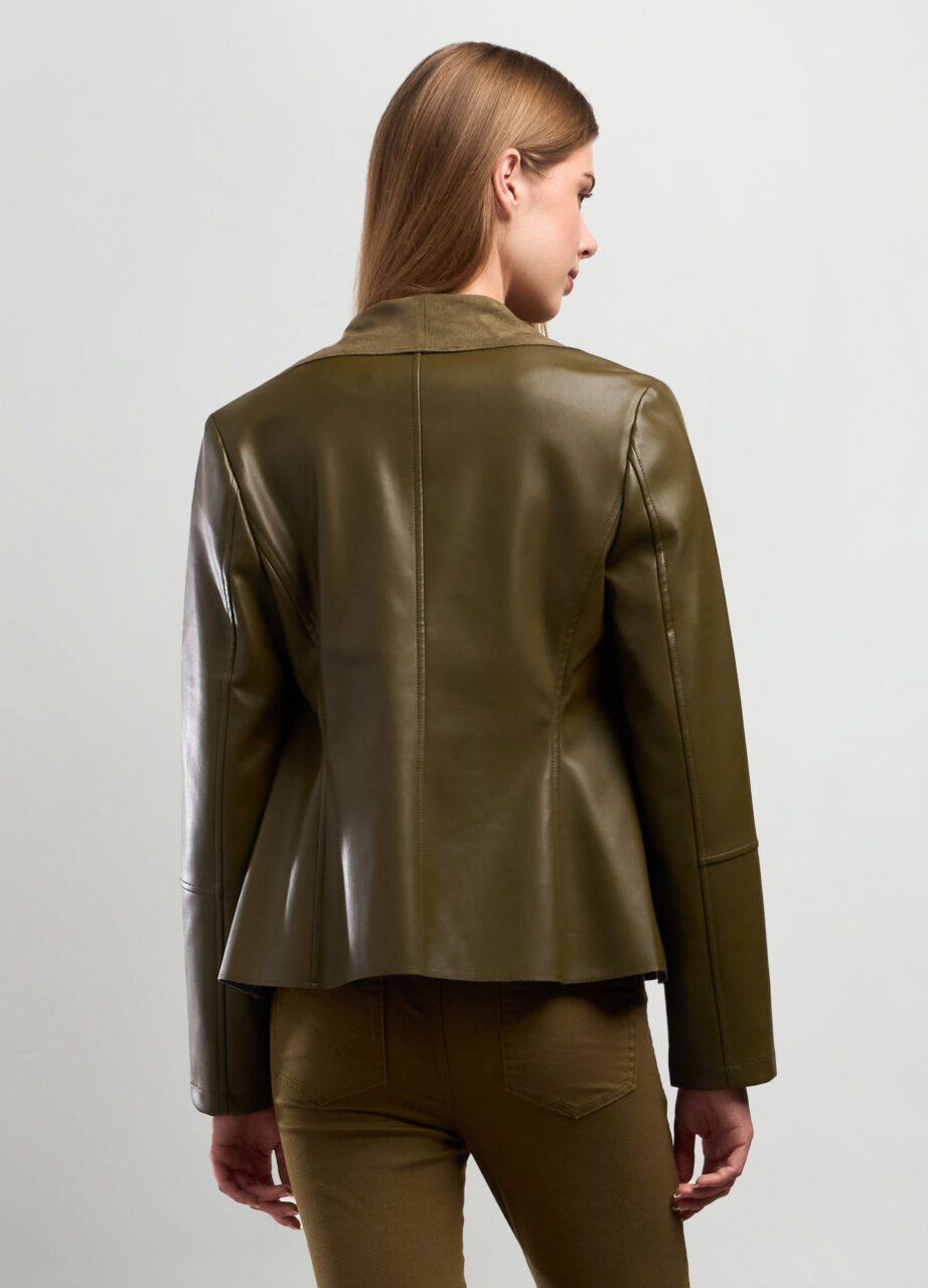 Alternative view of Jakna