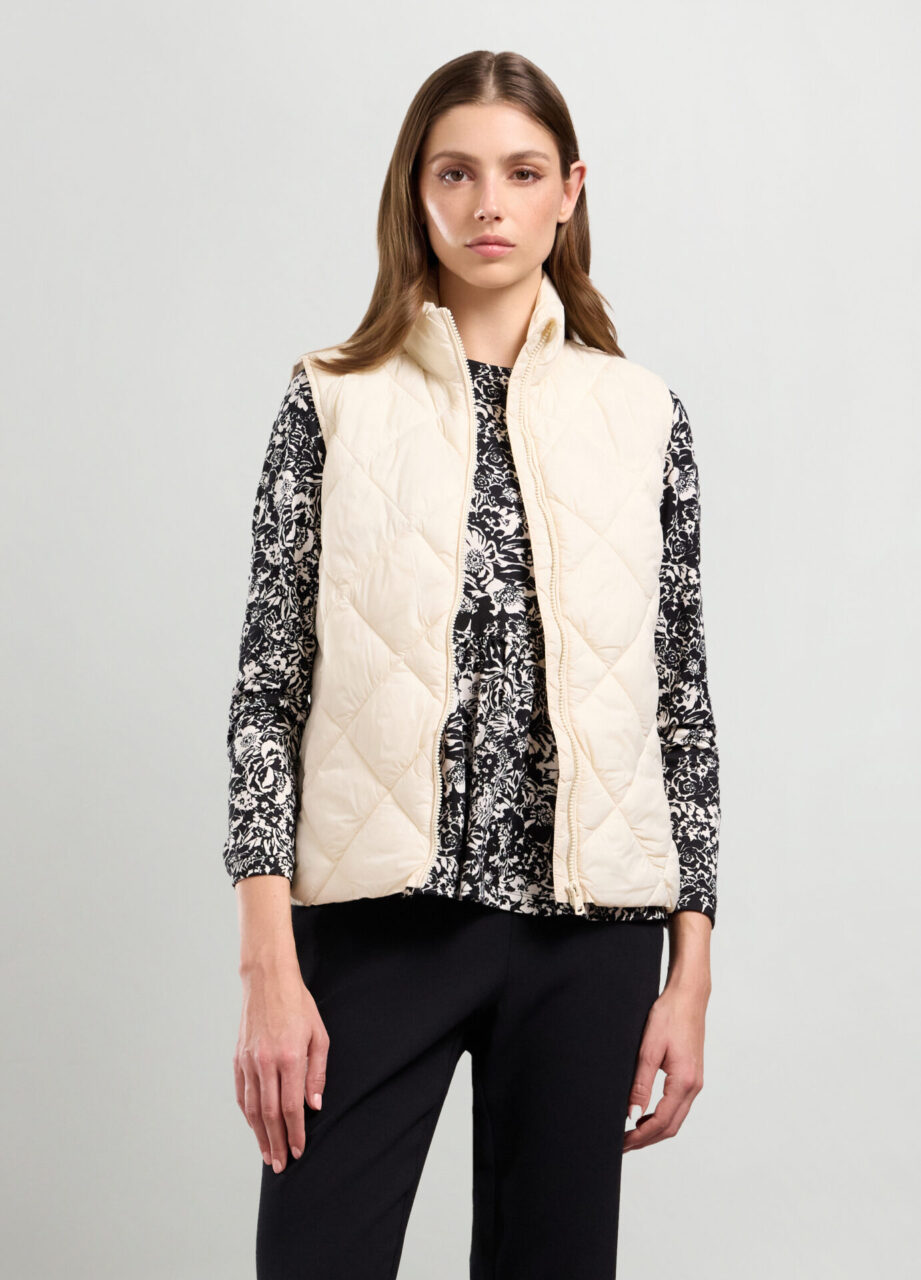 Prsluk s podstavom bez rukava za žene