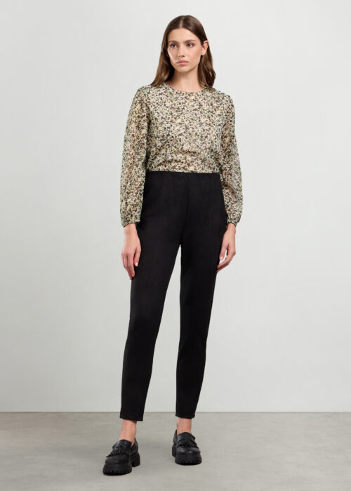 Helanke s efektnim suedinom za žene