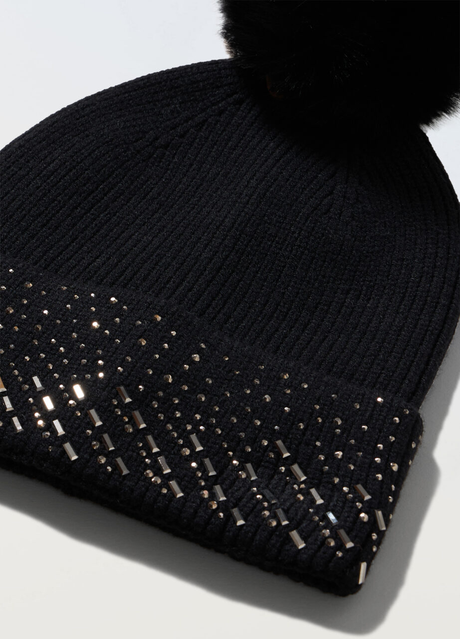 Alternative view of Ženska kapa sa ukrasima