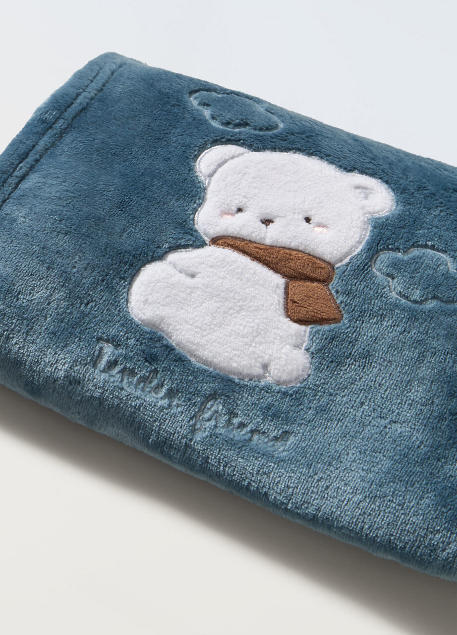 Alternative view of Deka od ekološke krzna za novorođenče