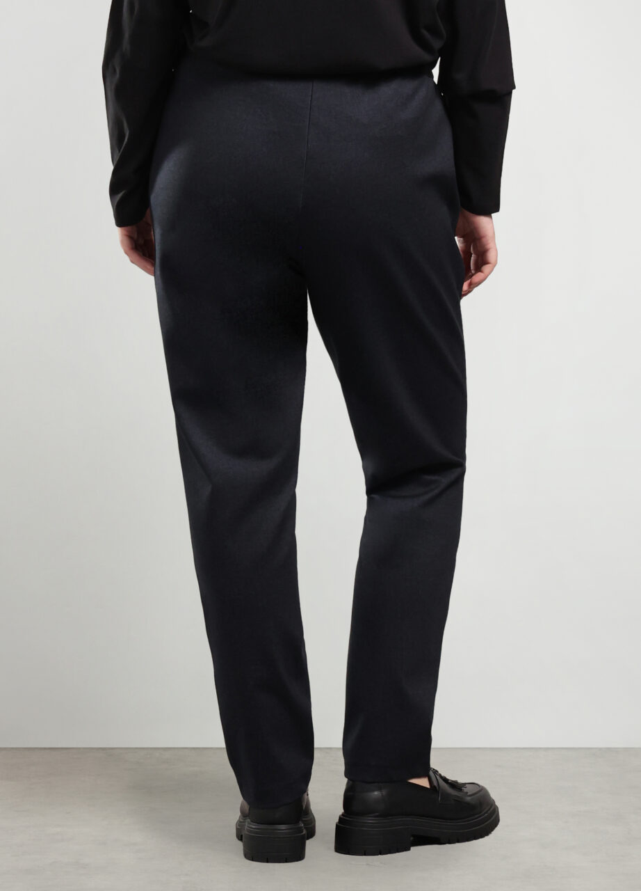Alternative view of Hlače od milano tkanine za žene u curvy kroju