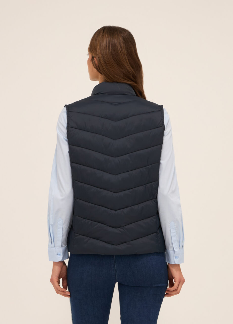 Alternative view of Podstavljena prsluk-jakna bez rukava za žene