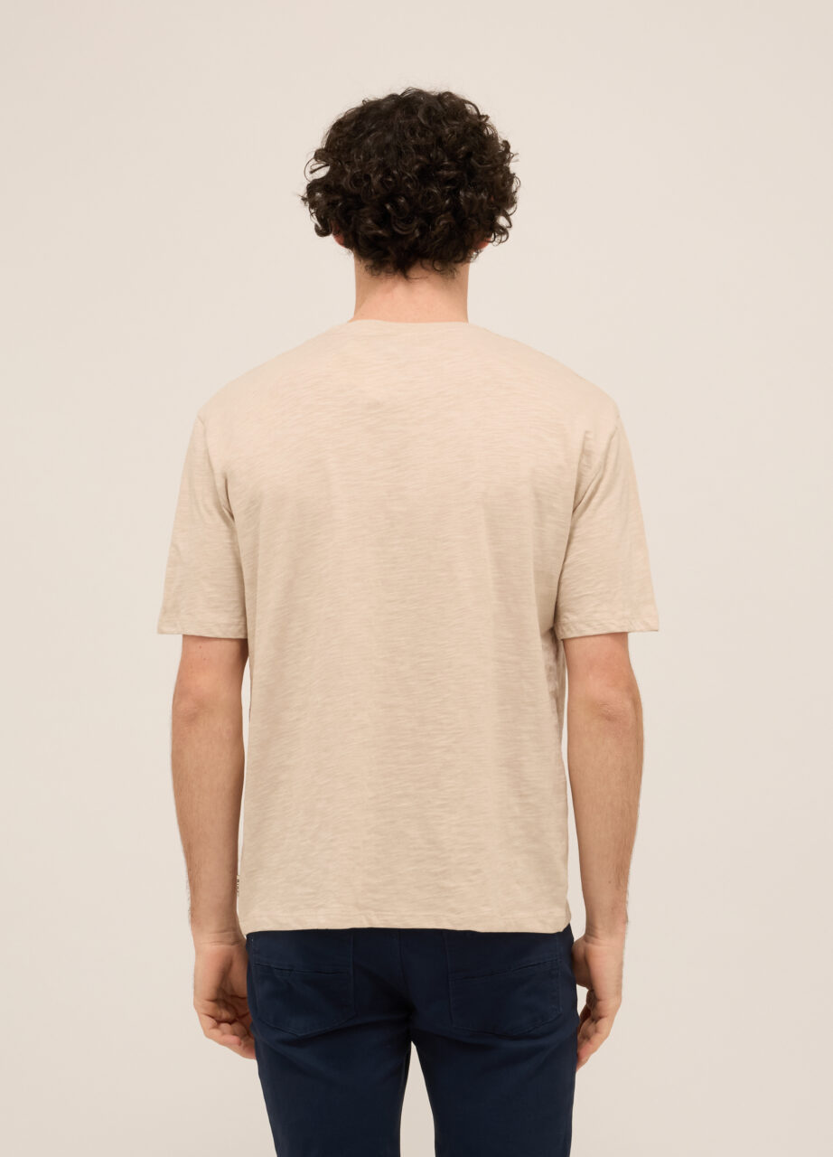 Alternative view of Majica