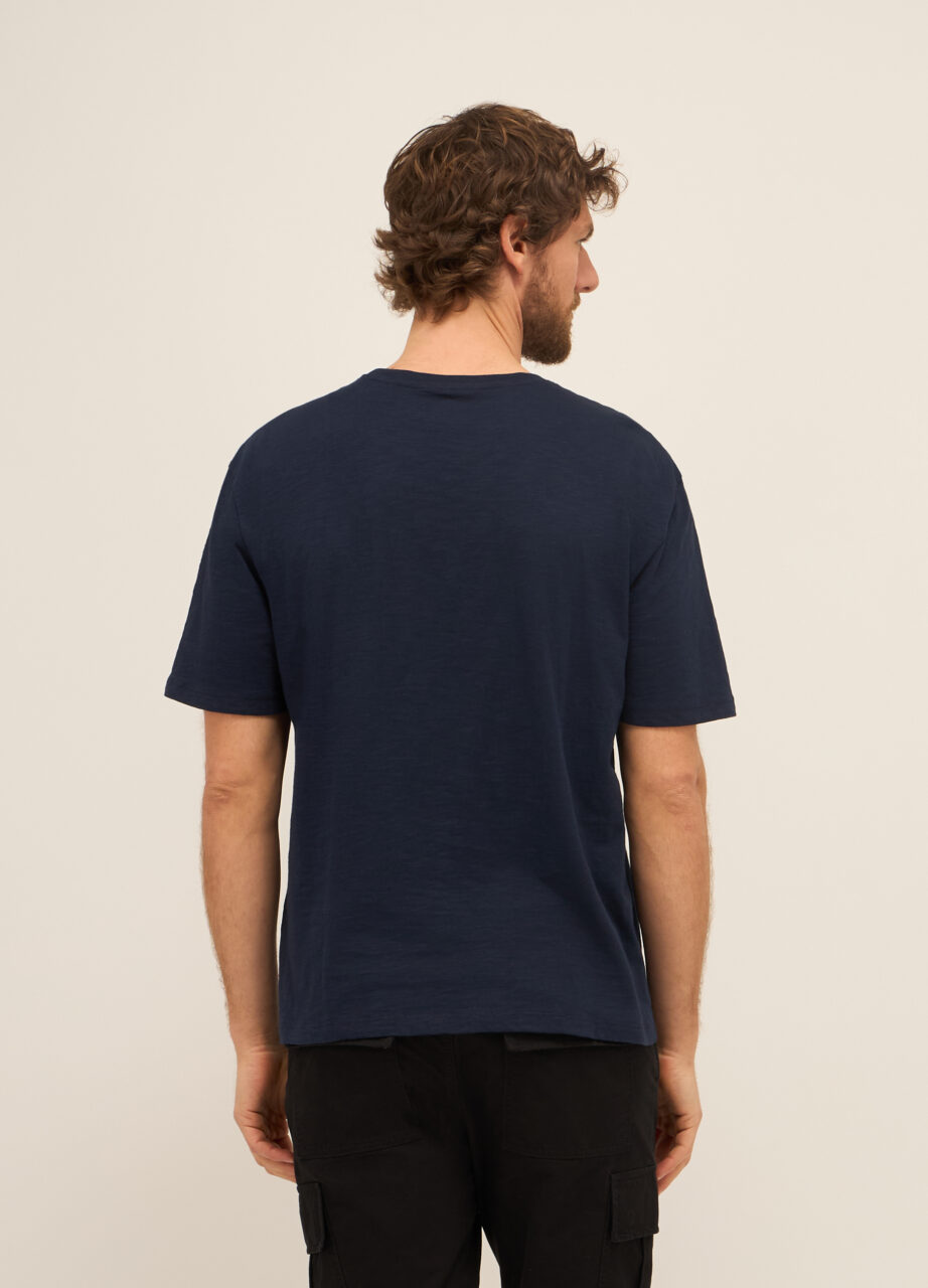 Alternative view of Majica