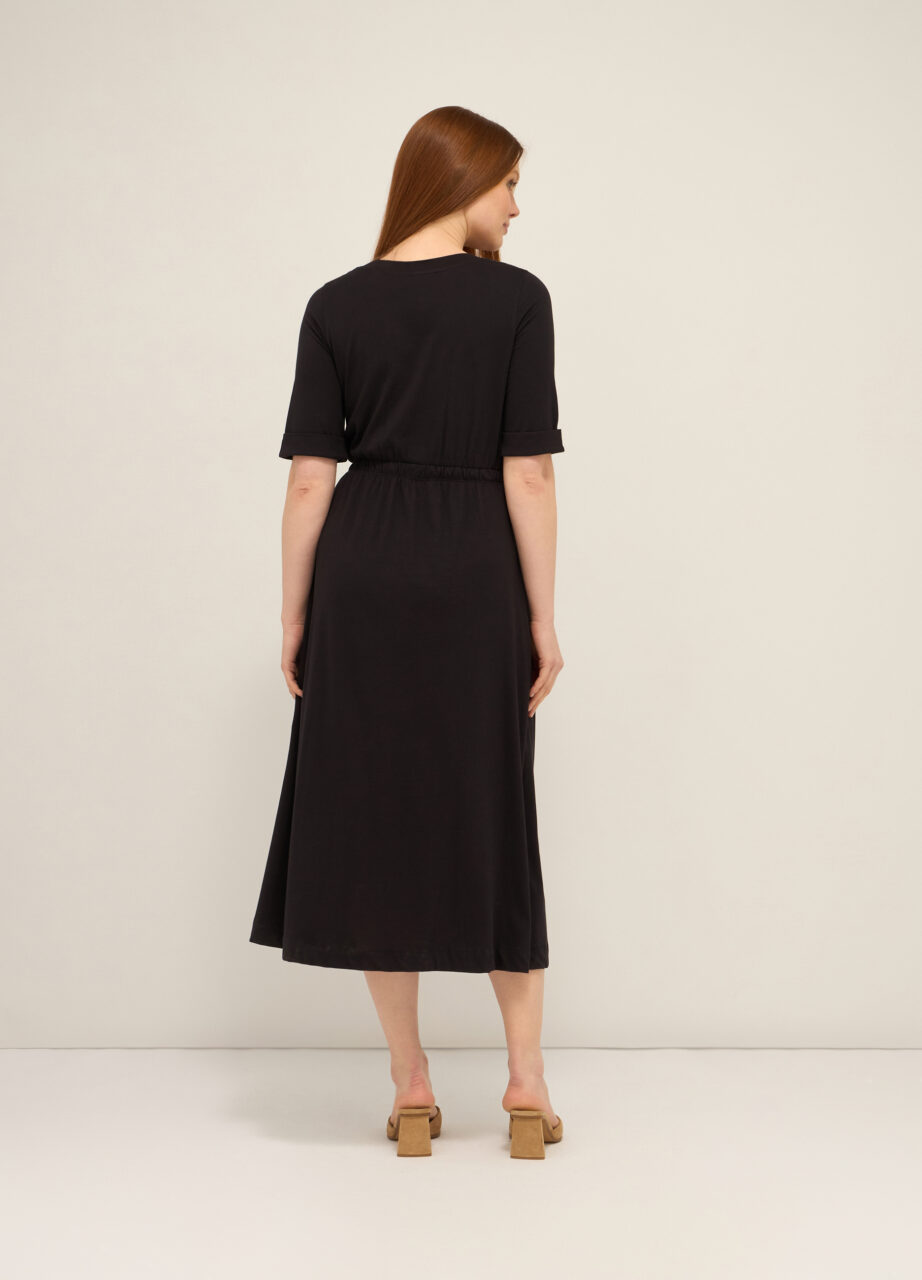 Alternative view of Haljina