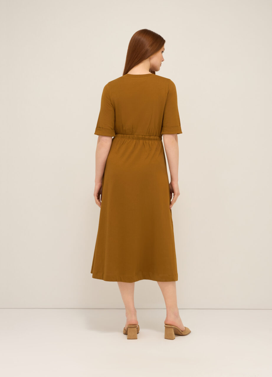 Alternative view of Haljina