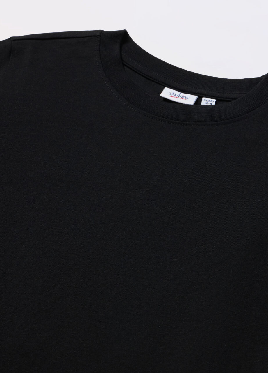 Alternative view of Majica