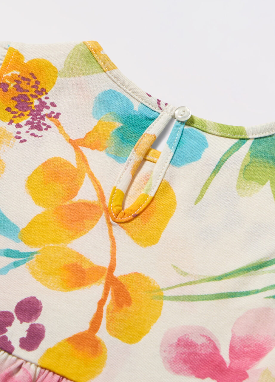 Alternative view of Haljina