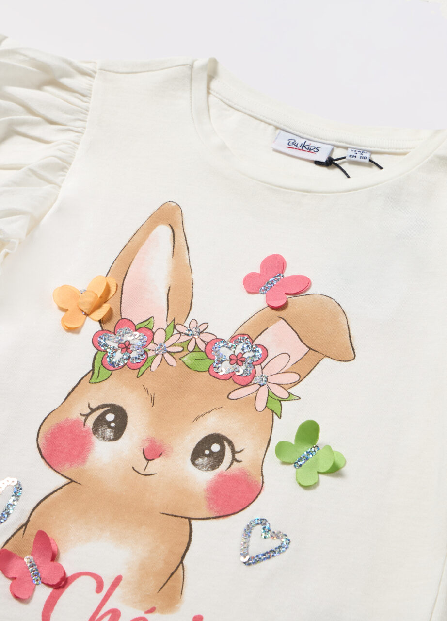 Alternative view of Majica