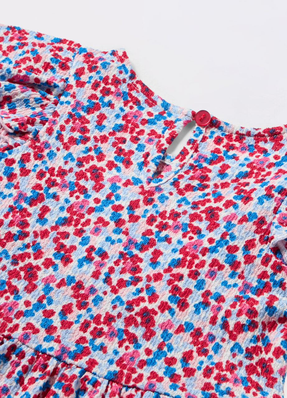 Alternative view of Haljina