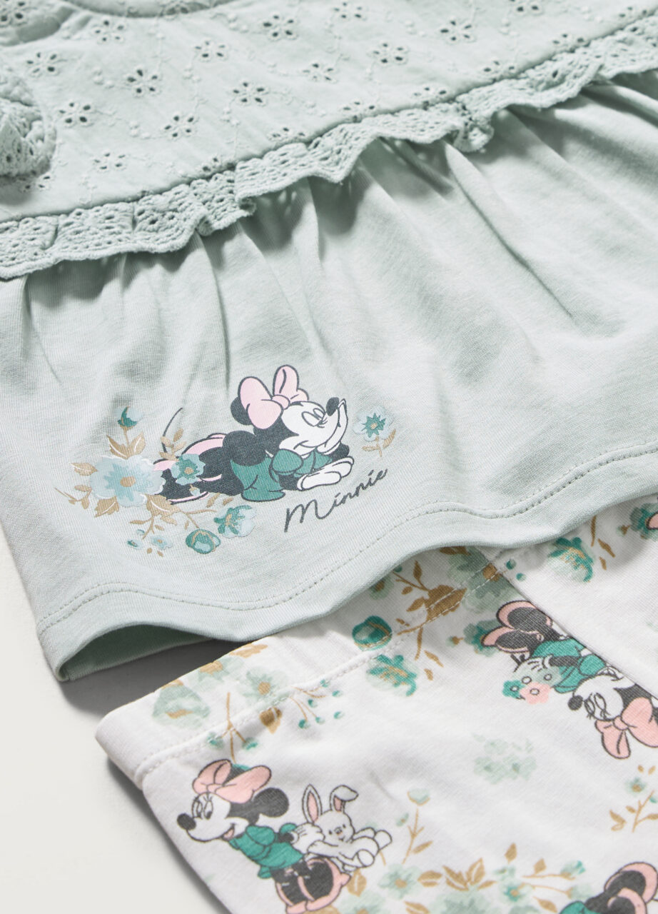 Alternative view of Komplet