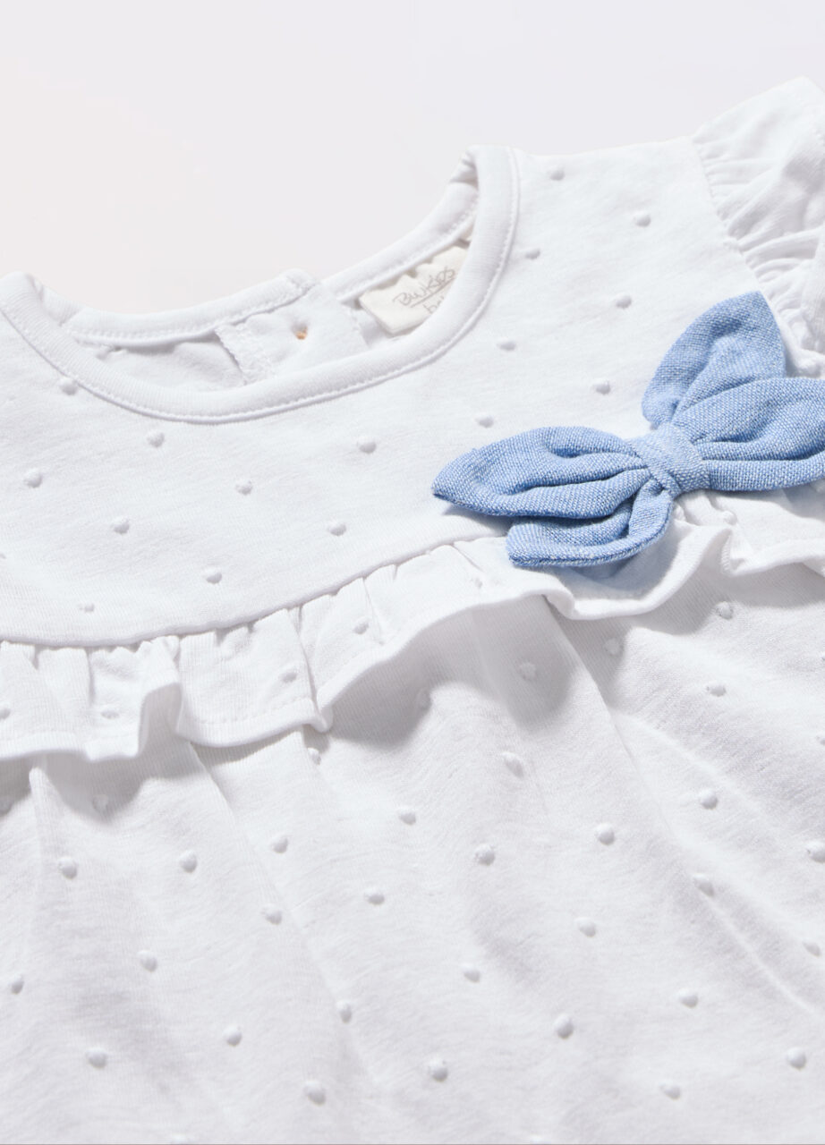 Alternative view of Majica