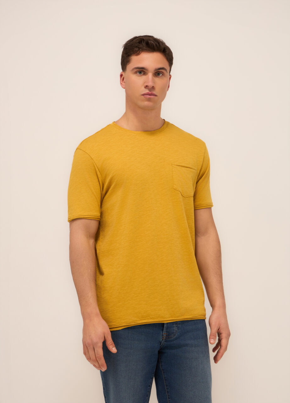 Muška majica s okruglim izrezom i džepom