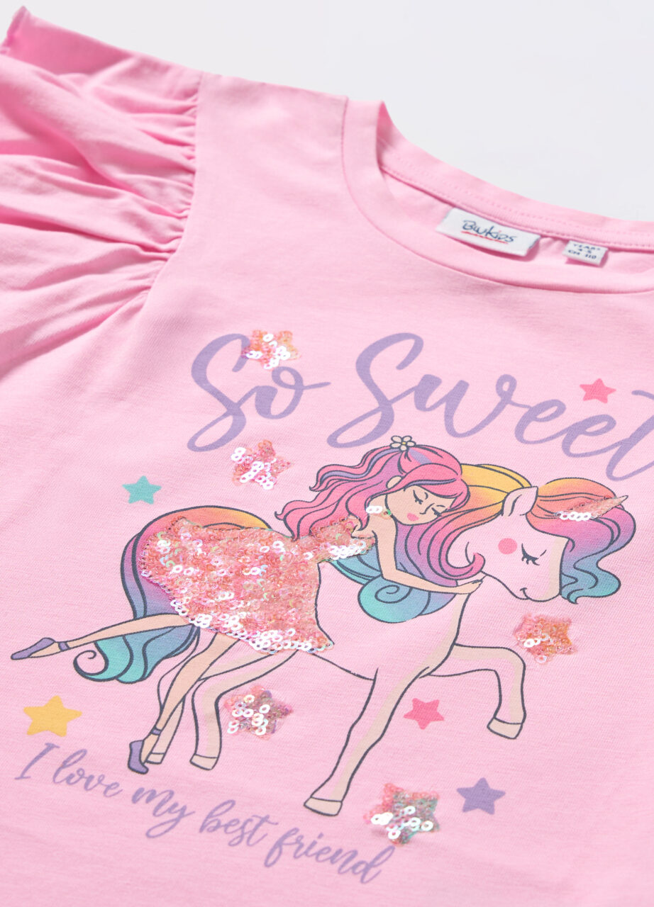 Alternative view of Majica