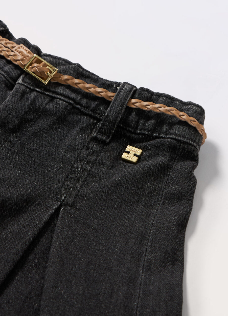 Alternative view of Suknja