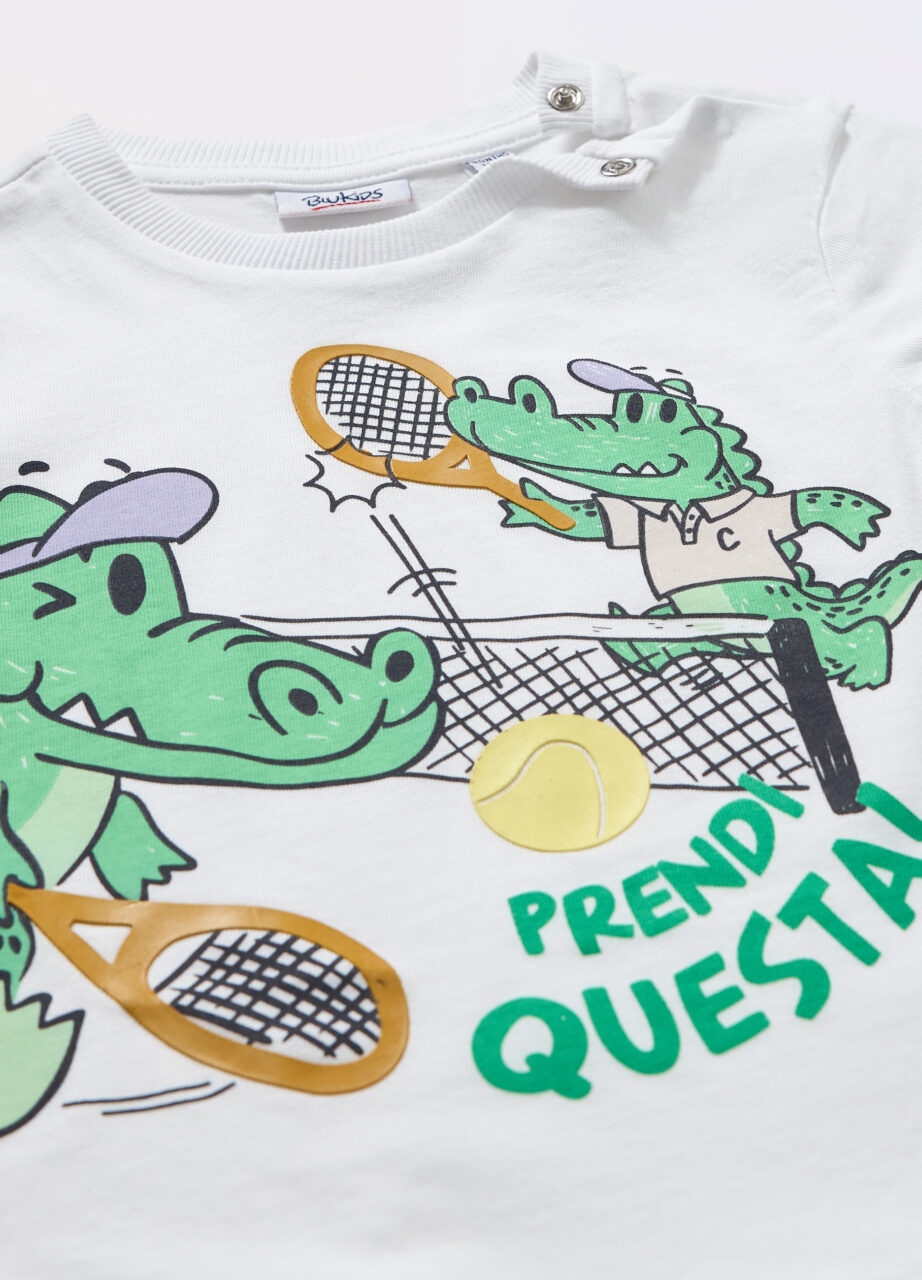 Alternative view of Majica