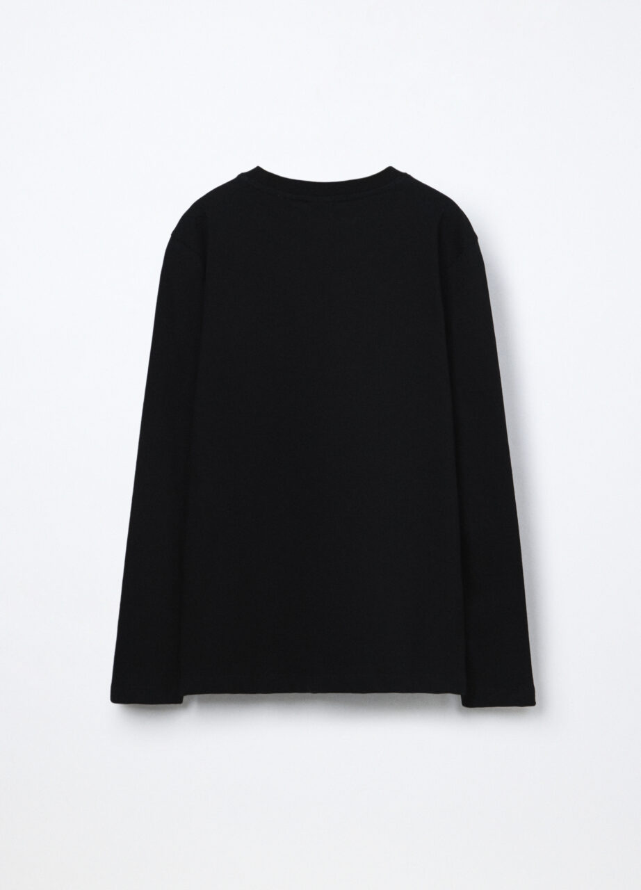 Alternative view of Majica