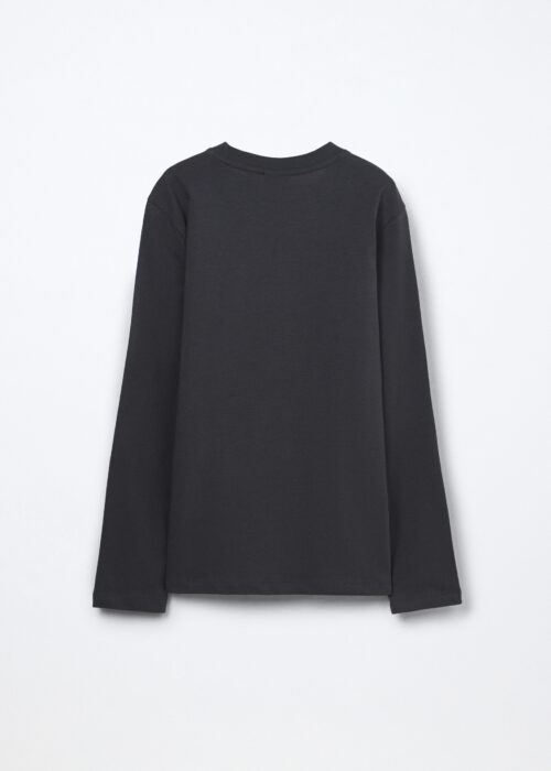 Alternative view of Majica