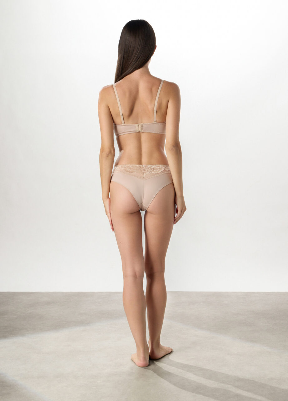 Alternative view of Gaćice s čipkastim umecima