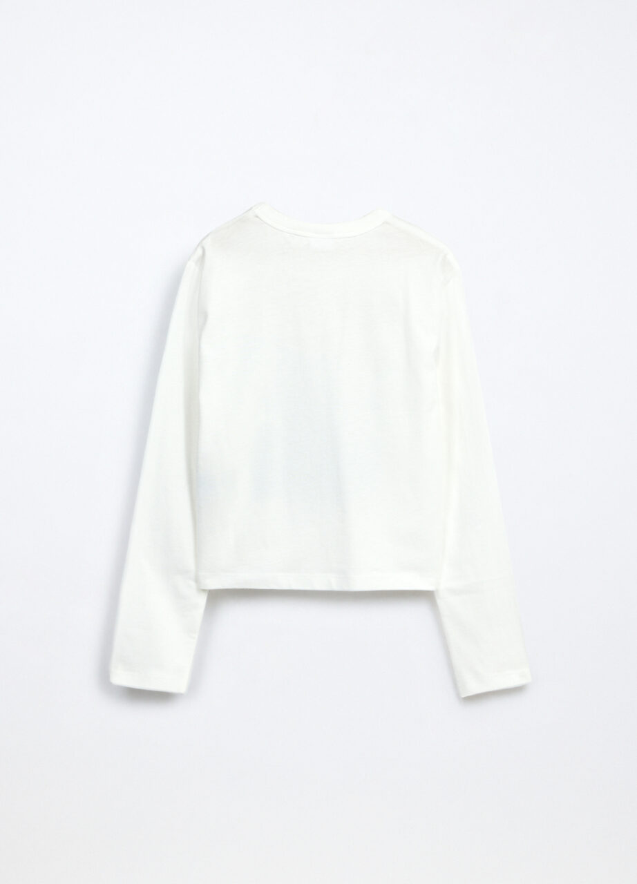 Alternative view of Majica