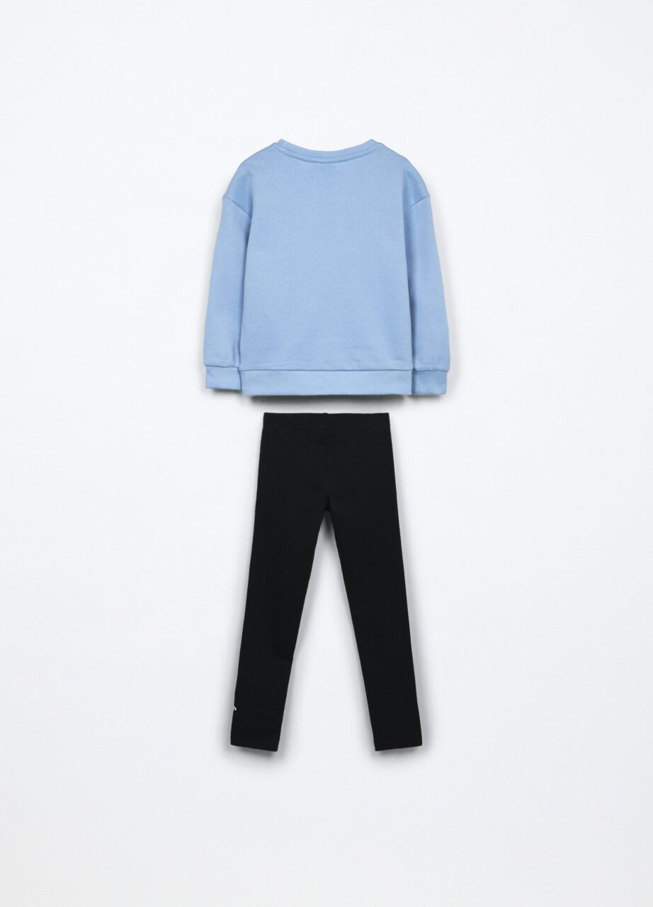 Alternative view of Komplet