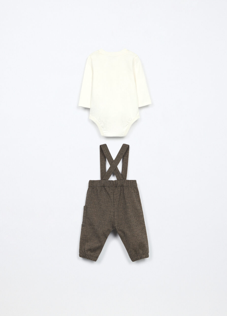 Alternative view of Komplet