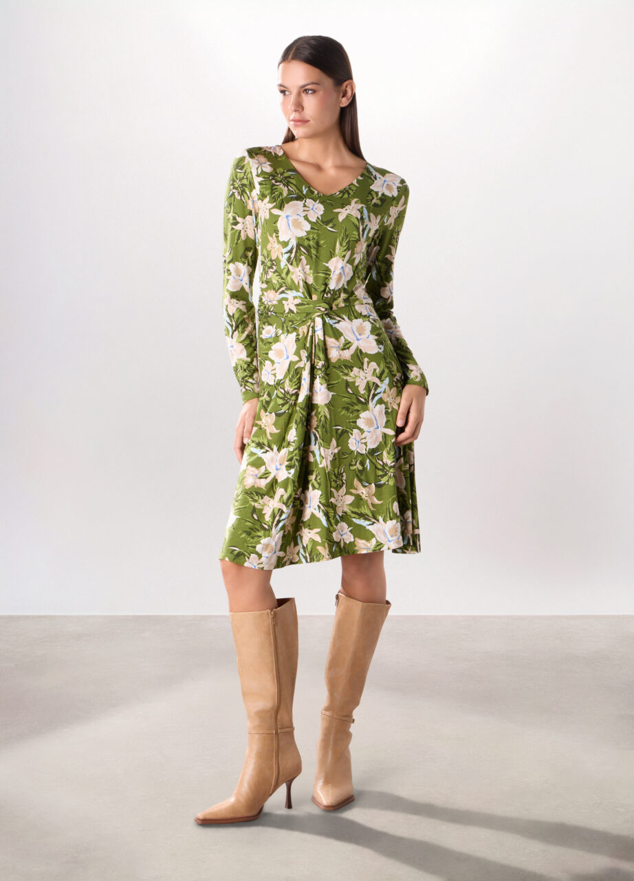 Ženska kratka haljina od rastezljive viskoze