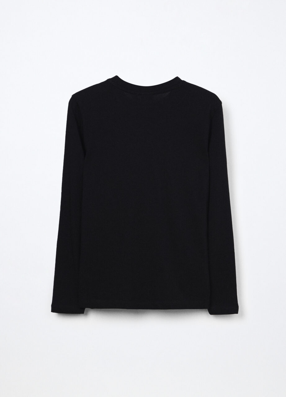 Alternative view of Majica