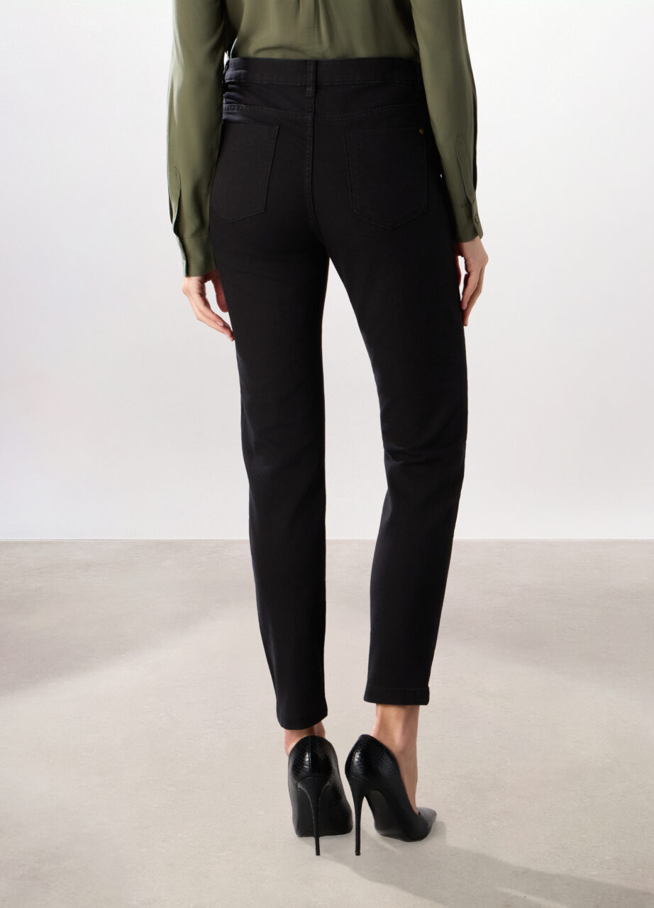 Alternative view of Jeans