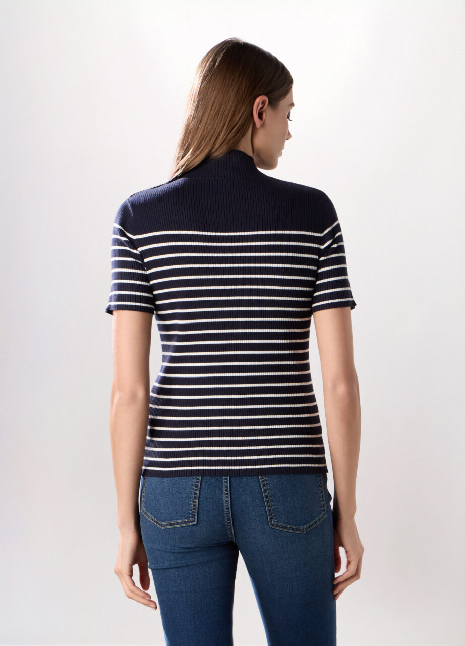 Alternative view of Džemper