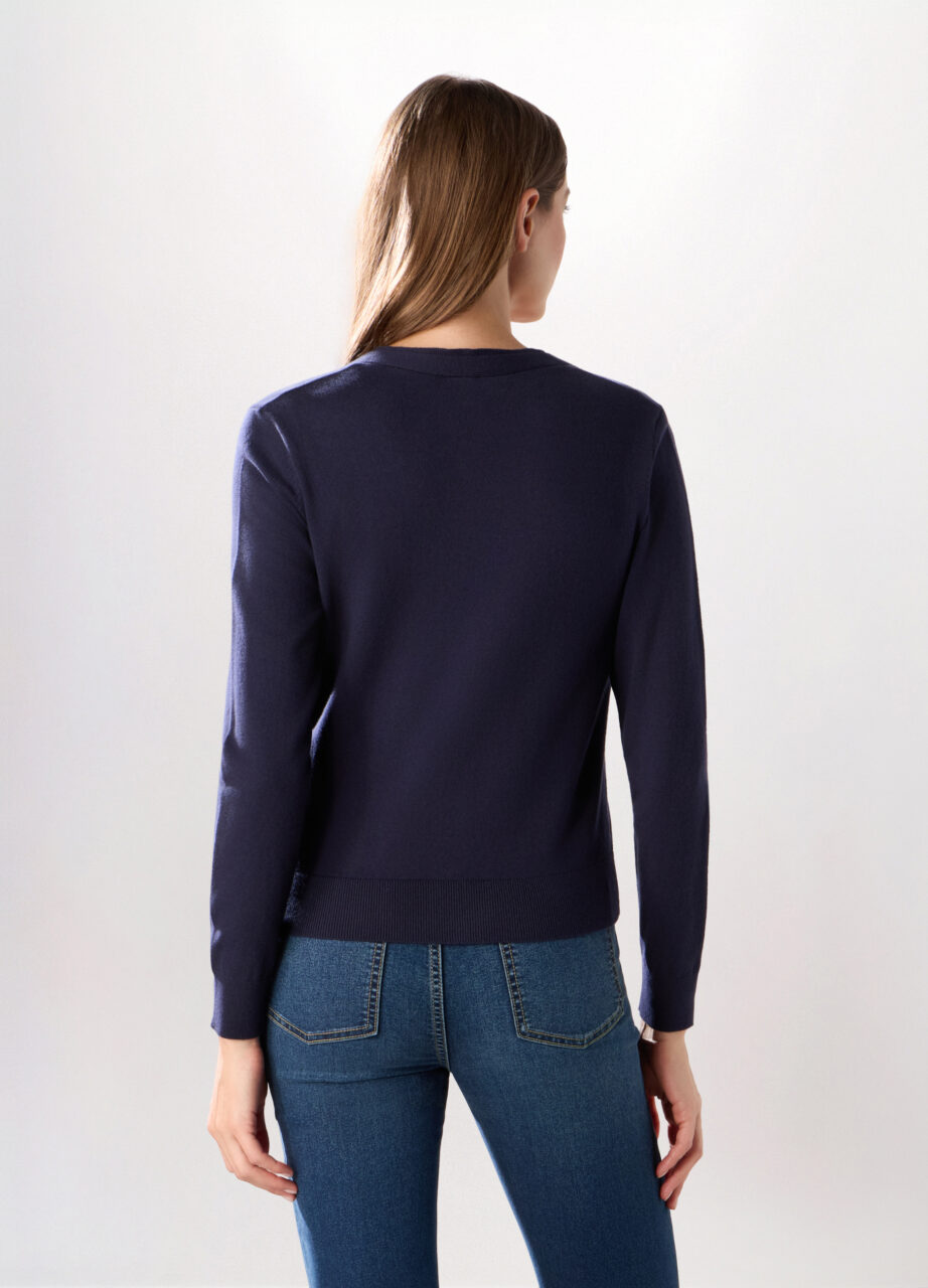 Alternative view of Kardigan