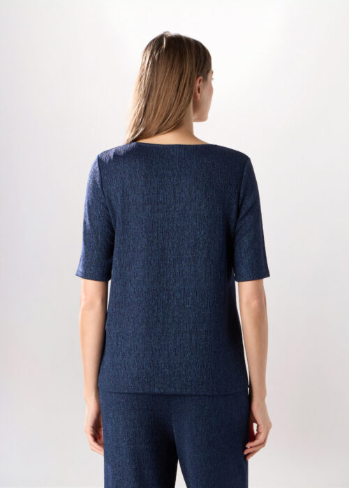 Alternative view of Majica