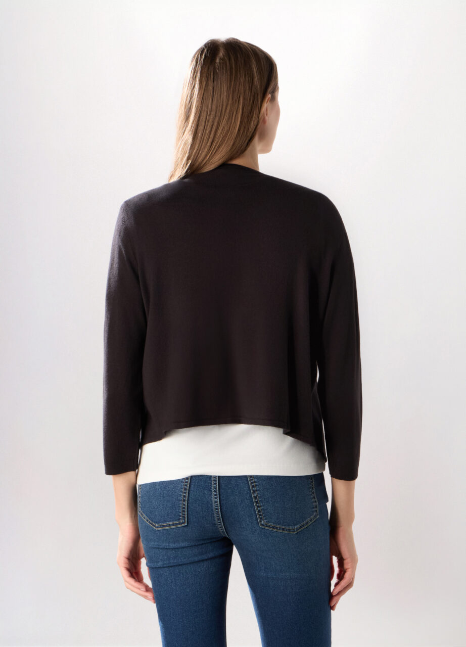 Alternative view of Kardigan