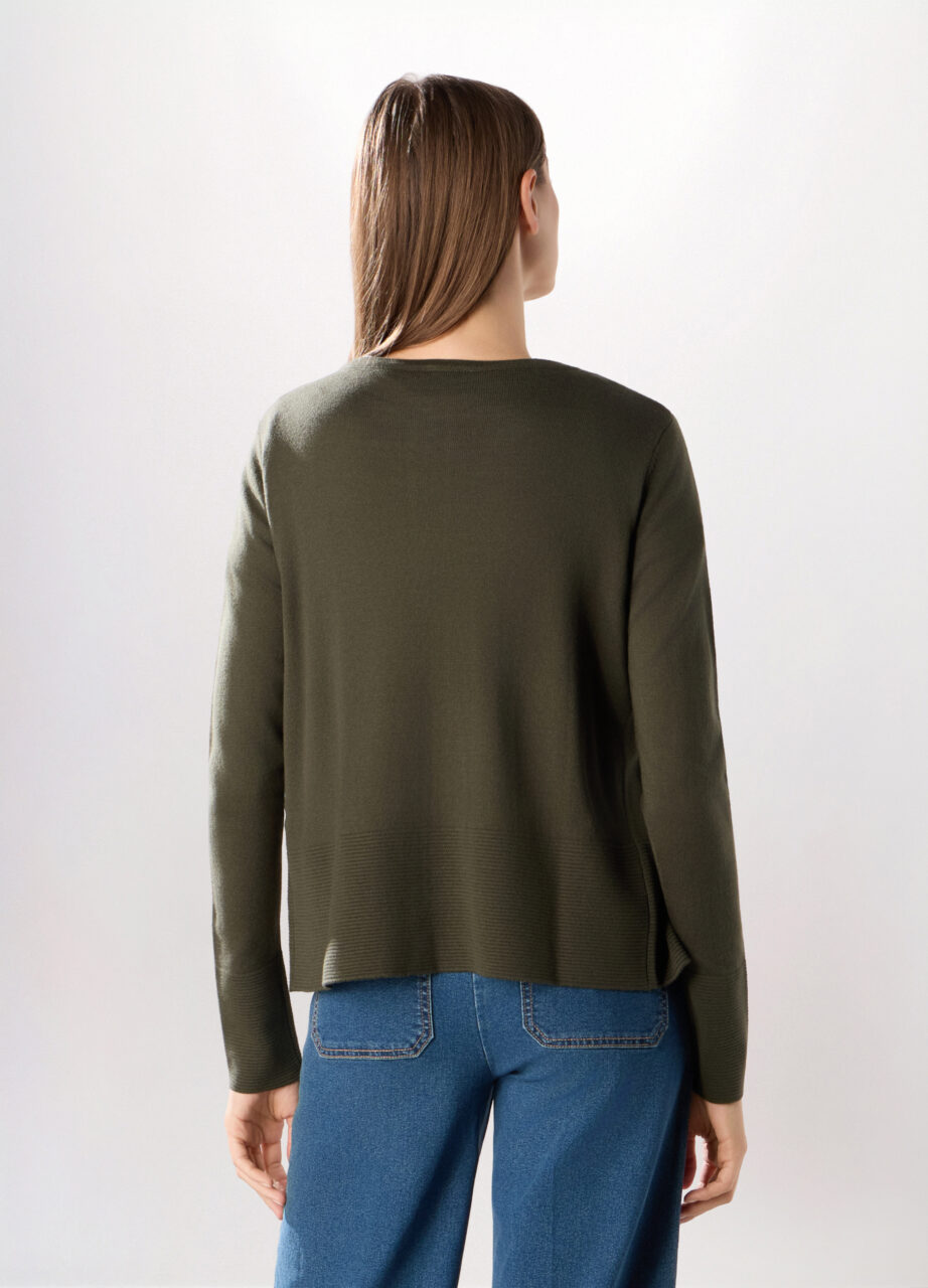 Alternative view of Kardigan