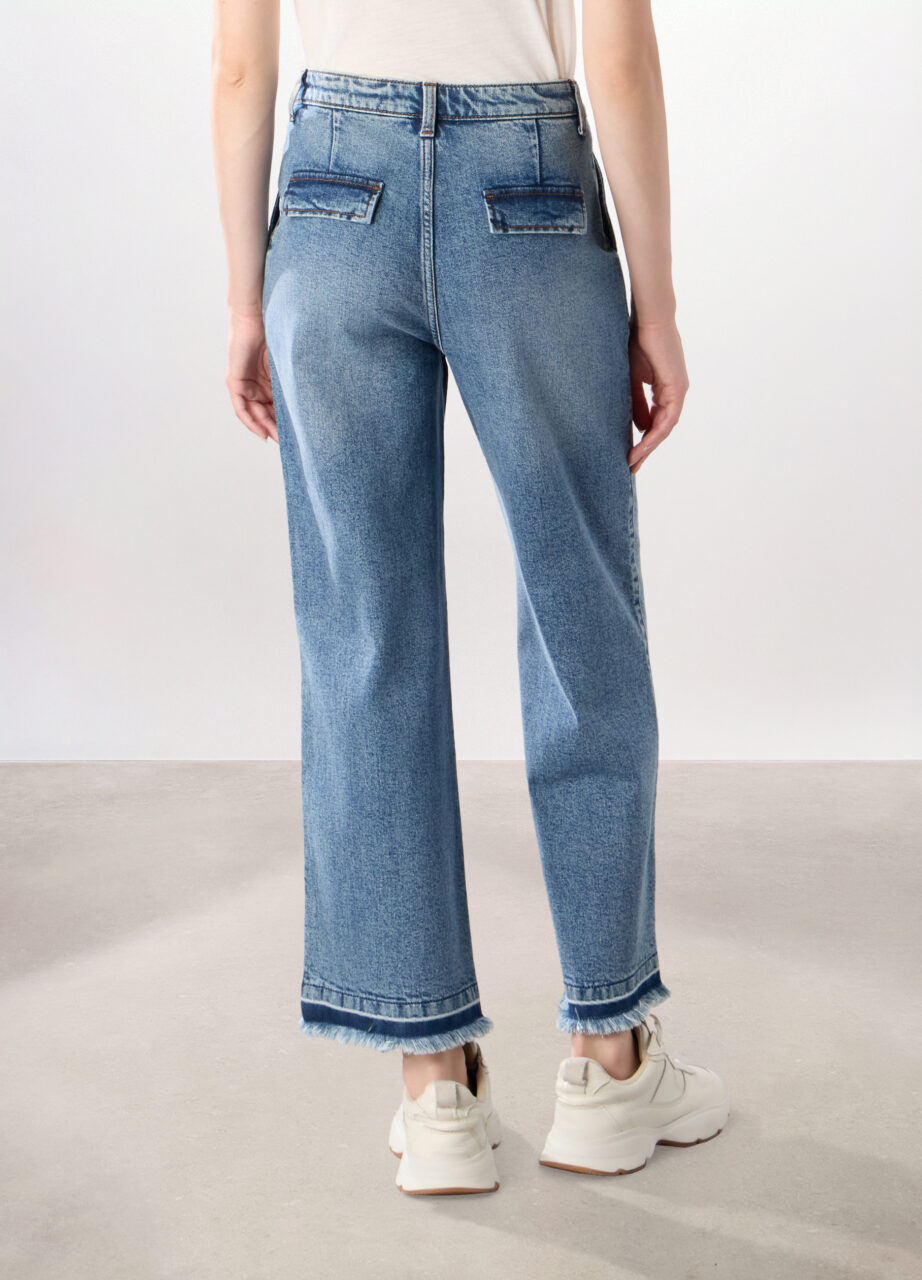 Alternative view of Jeans