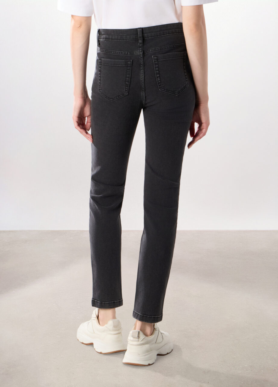 Alternative view of Jeans