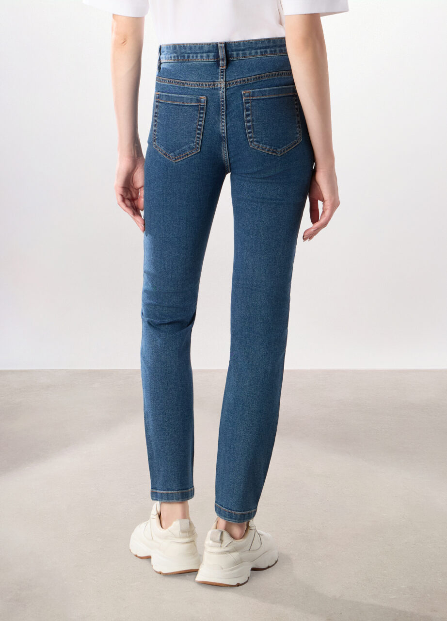 Alternative view of Jeans