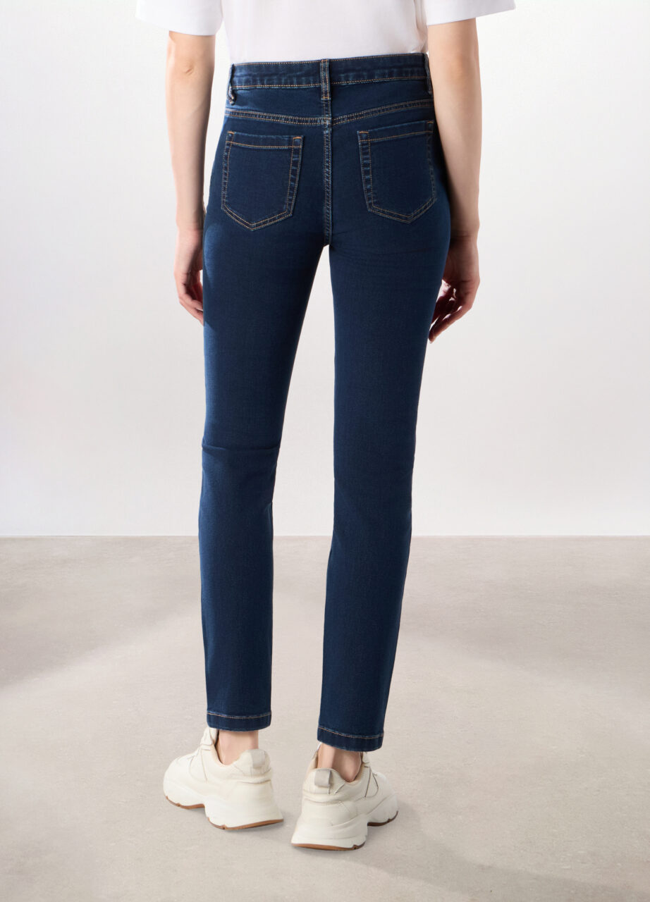 Alternative view of Jeans