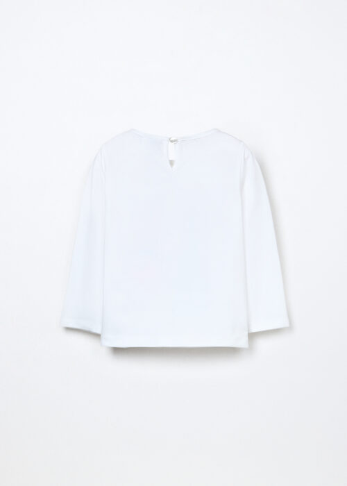 Alternative view of Majica