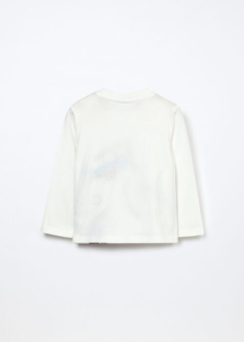 Alternative view of Majica