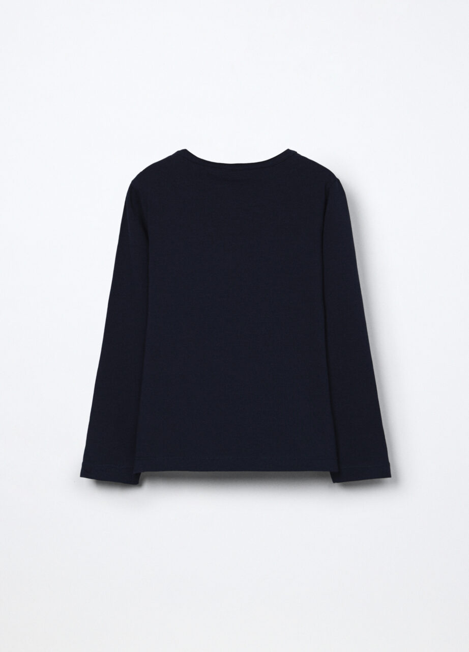 Alternative view of Majica