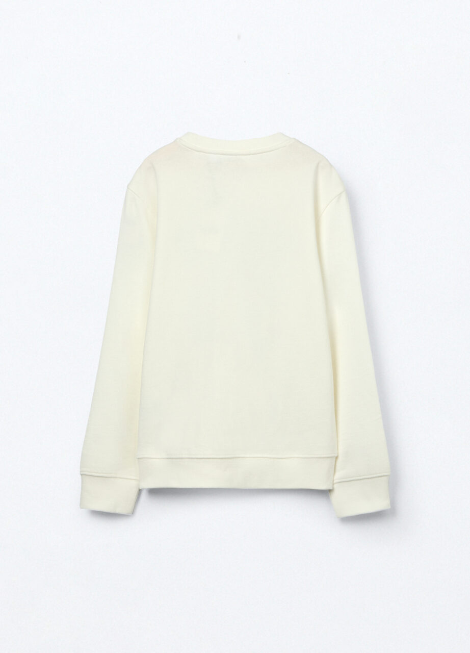 Alternative view of Majica