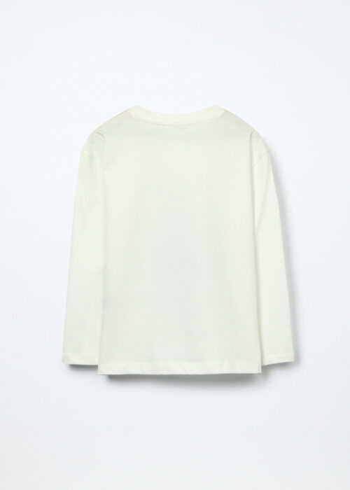 Alternative view of Majica