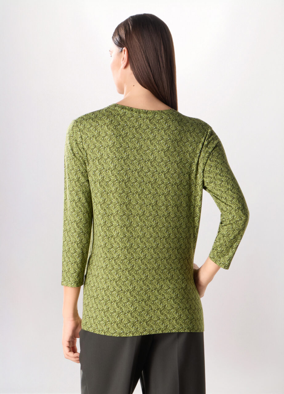 Alternative view of Majica